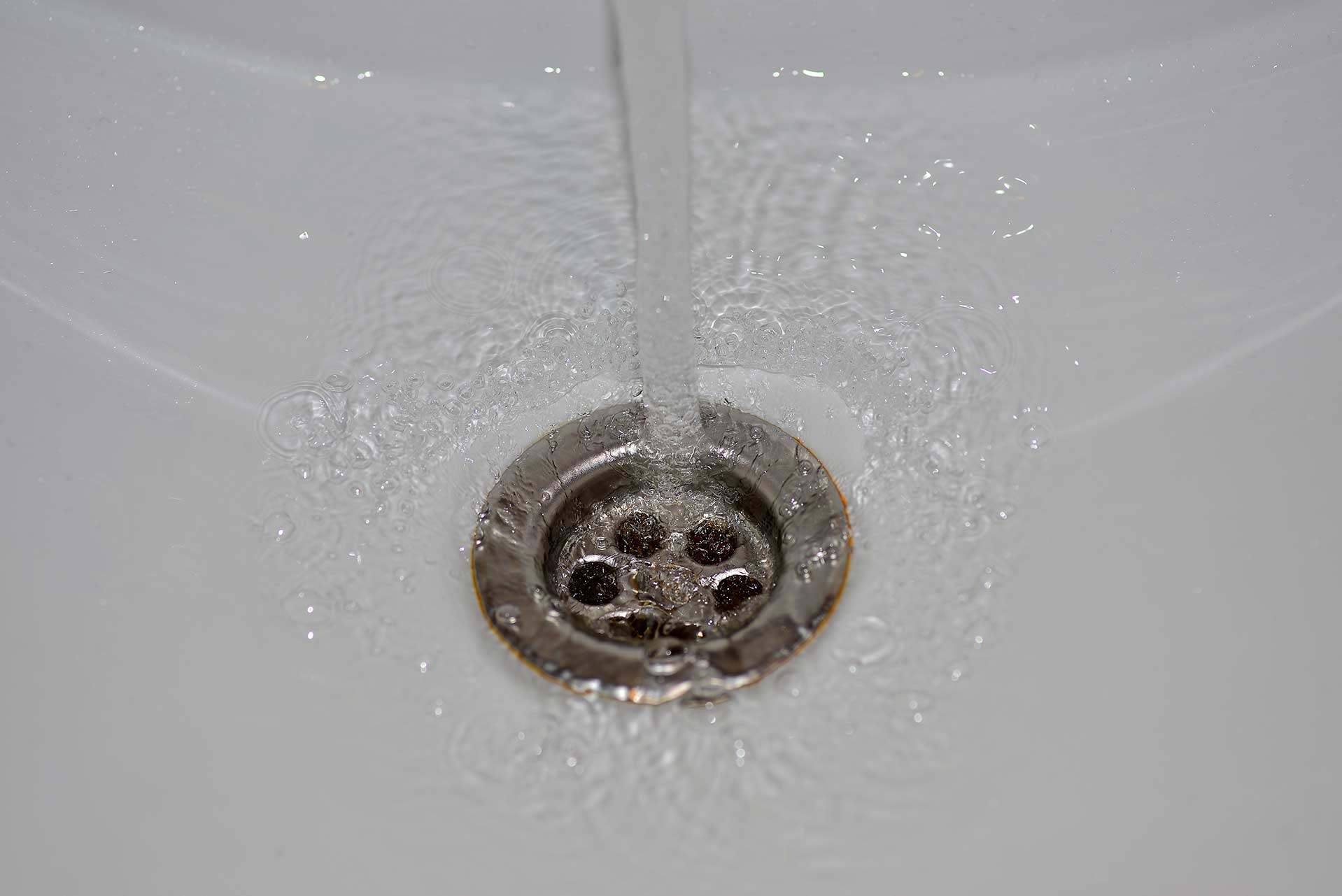 A2B Drains provides services to unblock blocked sinks and drains for properties in Leicester.